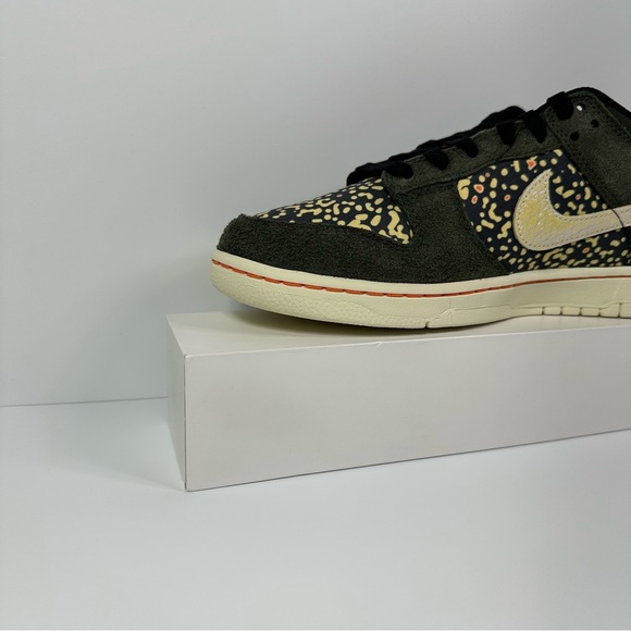 DUNK LOW SE GONE FISHING RAINBOW TROUT SPOTTED SUEDE DARK IRIDESCENT ORANGE PINK - Picture 7 of 11